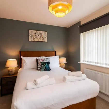Spacious House Close To Royal Derby Hospital, Free Parking & Garden Экстерьер фото