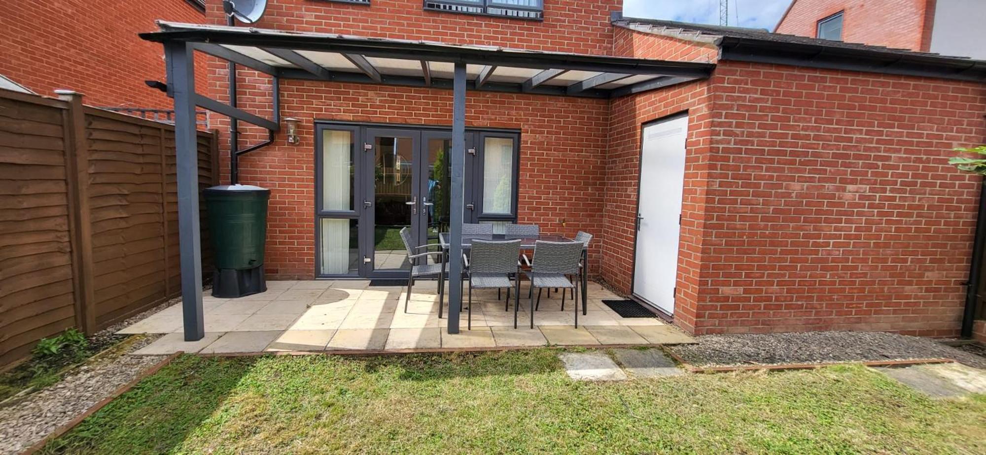 Spacious House Close To Royal Hospital, Free Parking & Garden * Derby